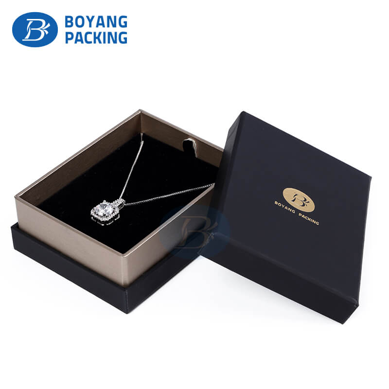 custom jewelry packaging