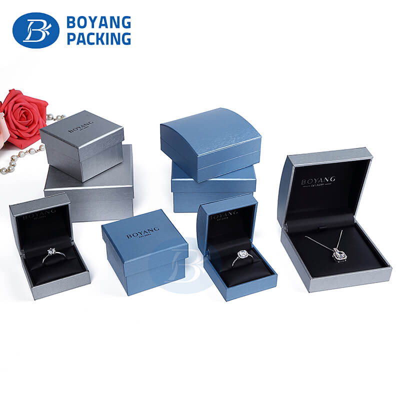 custom jewelry packaging