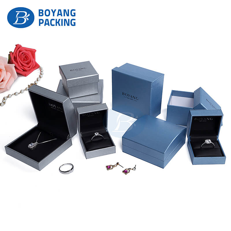 custom jewelry packaging