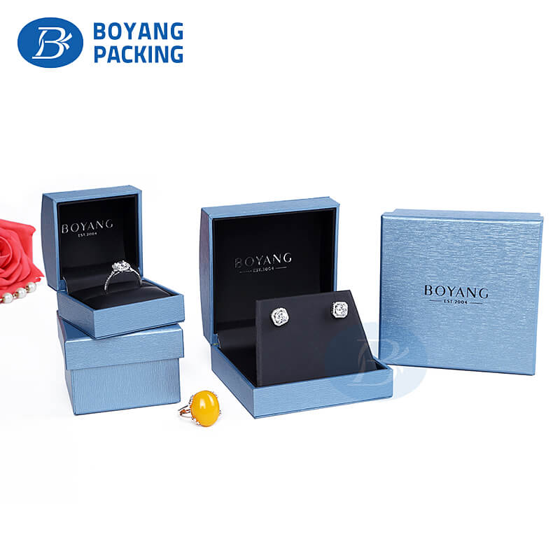 custom jewelry packaging