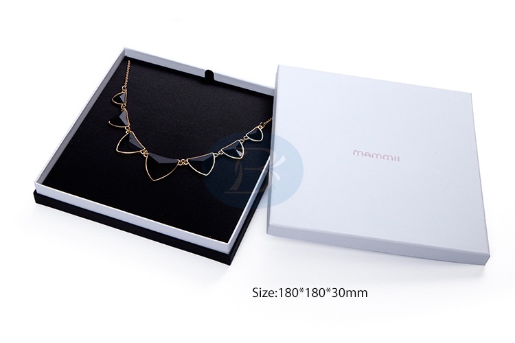 custom jewelry gift packaging