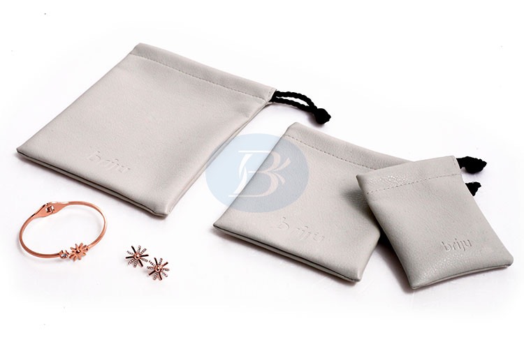 China top performing satin pouch factory