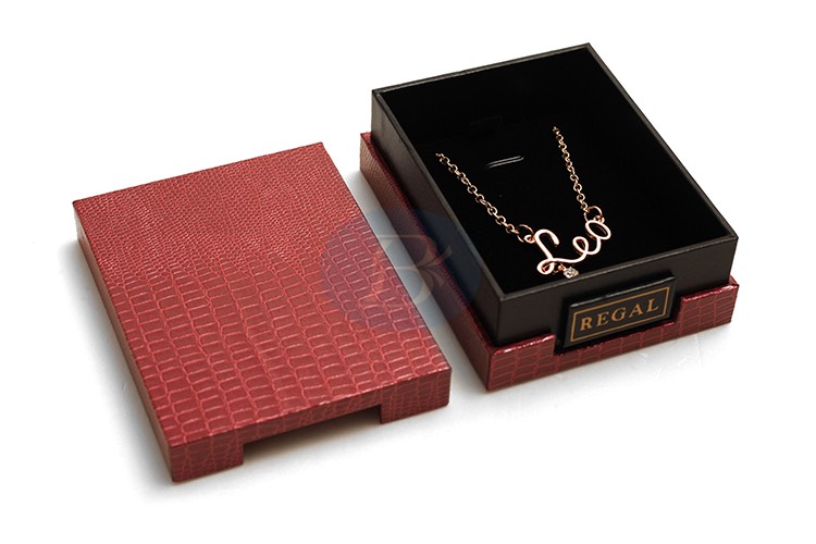 custom jewelry packaging