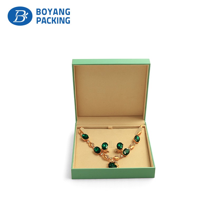 plastic jewellery box