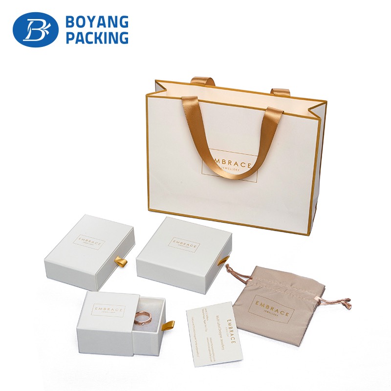 A beautiful and charming jewelry box