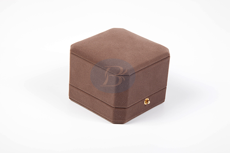 Custom luxury jewelry boxes