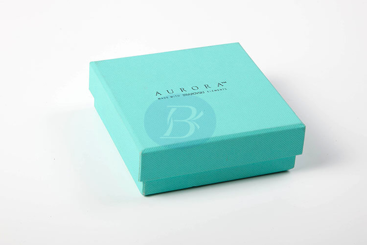 Custom jewelry packaging