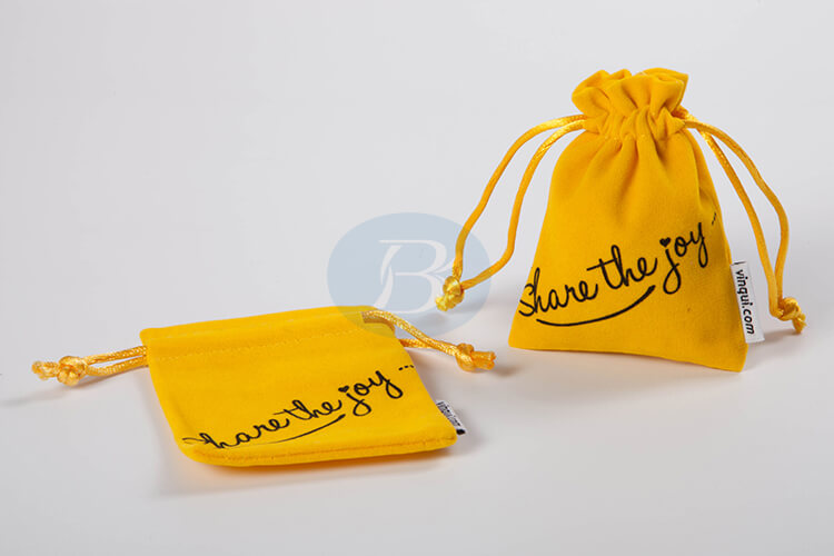 Custom velvet drawstring bags