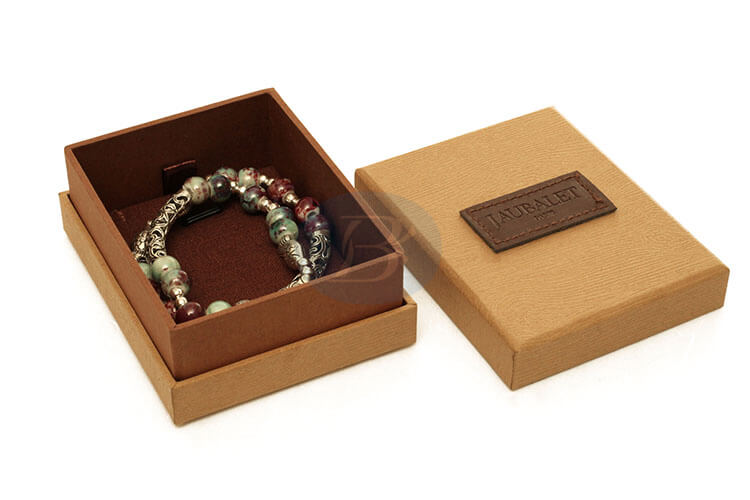 Jewelry boxes wholesale—create a beautiful display for your jewelry