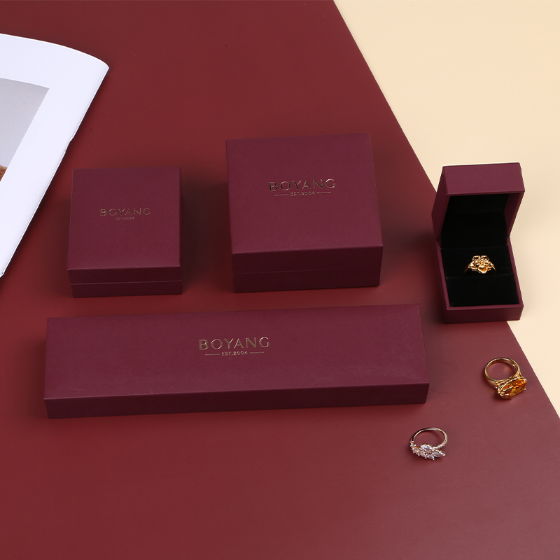 Custom Hot Sell Luxury Printed High Quality Chain Box Jewelry Storage Packaging Wedding Rings Jewelry Box