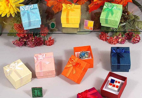 Increase your sales with colorful jewelry boxes