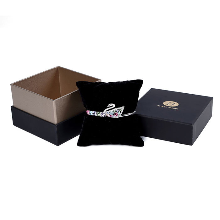 Custom black jewelry boxes