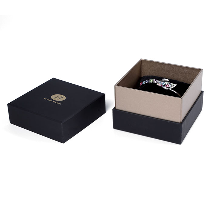 custom jewelry packaging