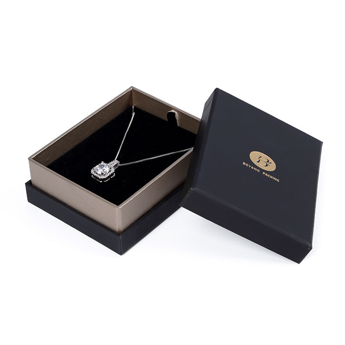 custom jewelry packaging