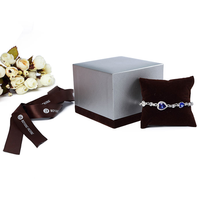 Custom luxury jewellery packaging wholesale