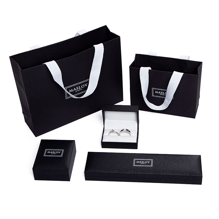 Mature looks for the custom jewelry set box