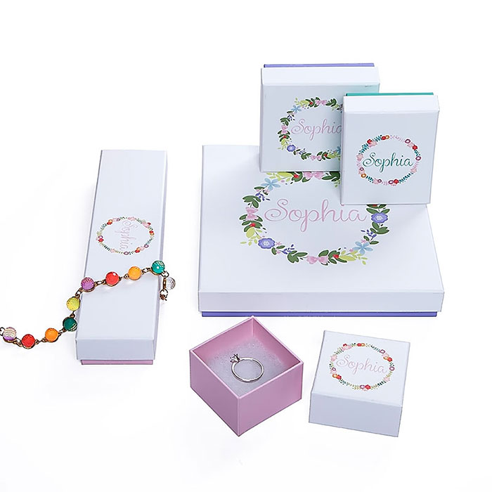 Beautiful custom jewelry present box customization