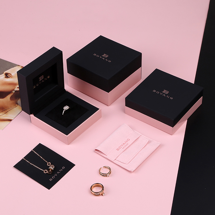 custom jewelry packaging