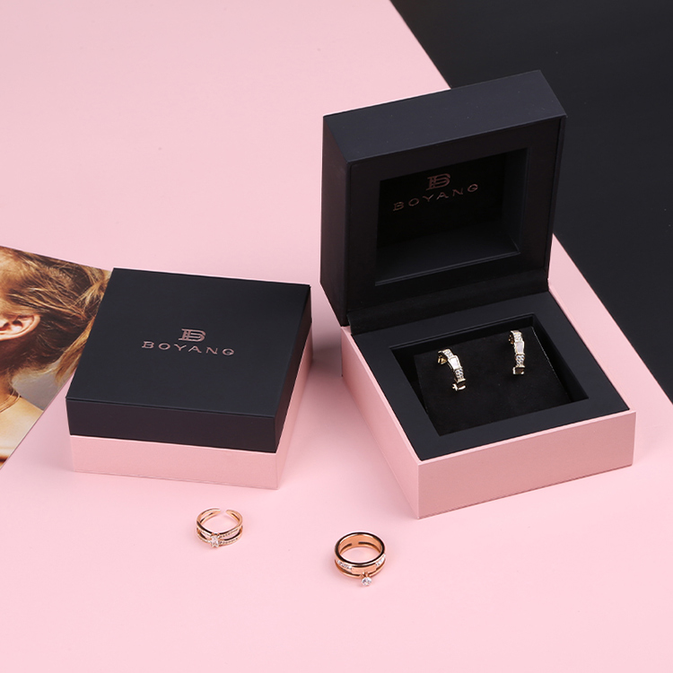 custom jewelry packaging