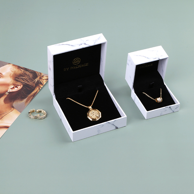 custom jewelry packaging