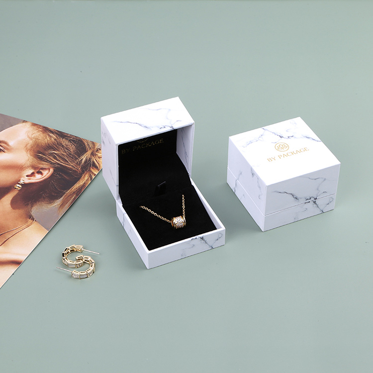 custom jewelry packaging