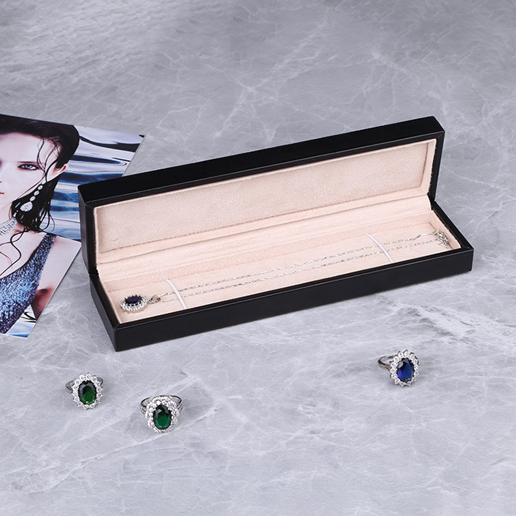 Custom plastic jewelry boxes