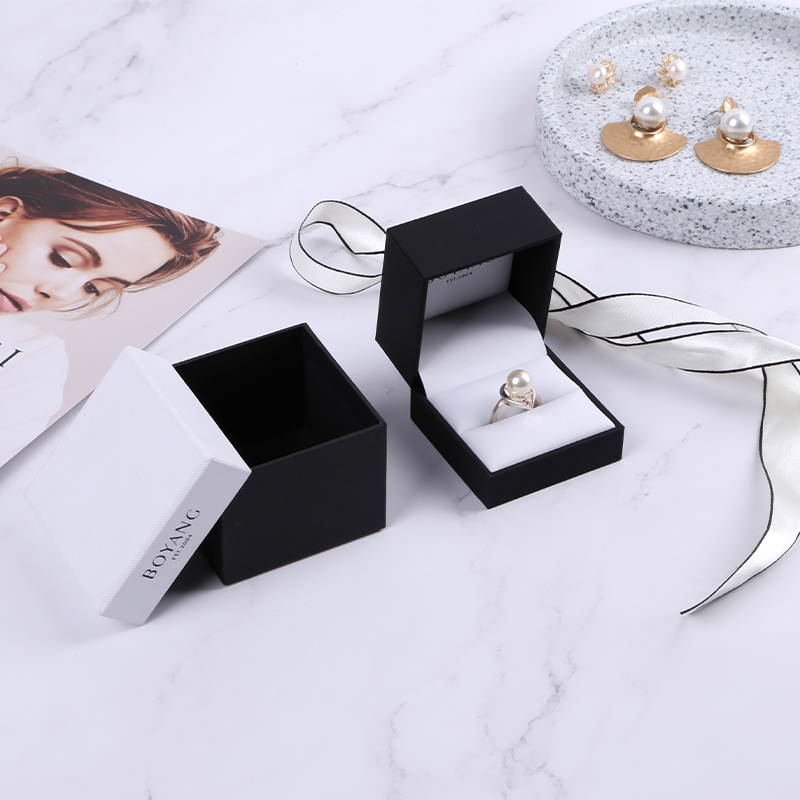 custom jewellery gift boxes