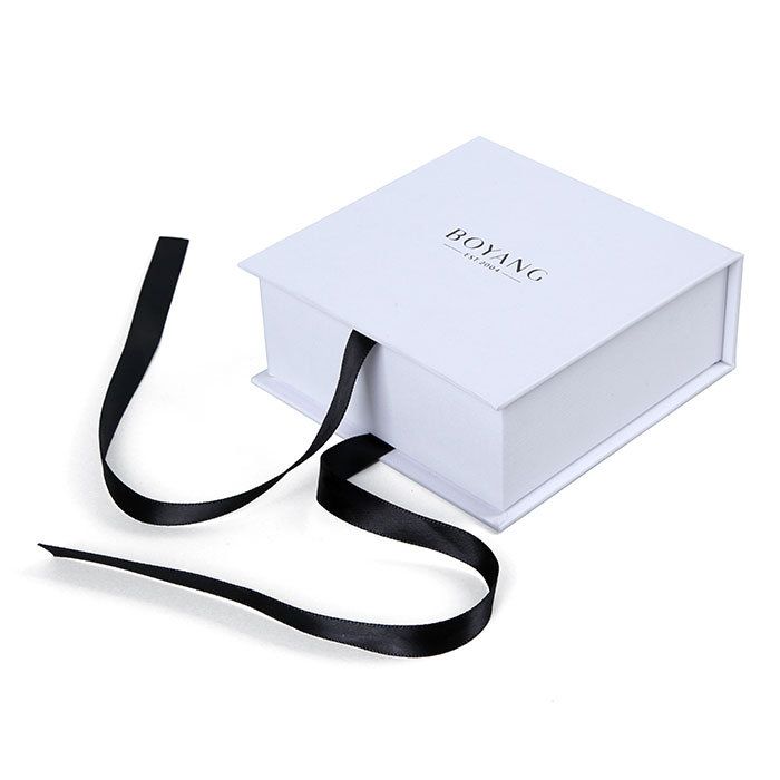 white necklace box wholesale